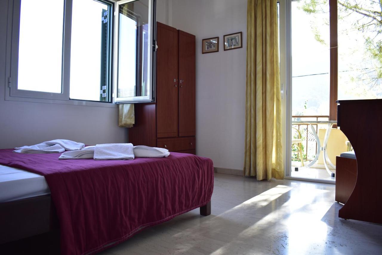 Michalis Place Apartments ヴァシリキ エクステリア 写真