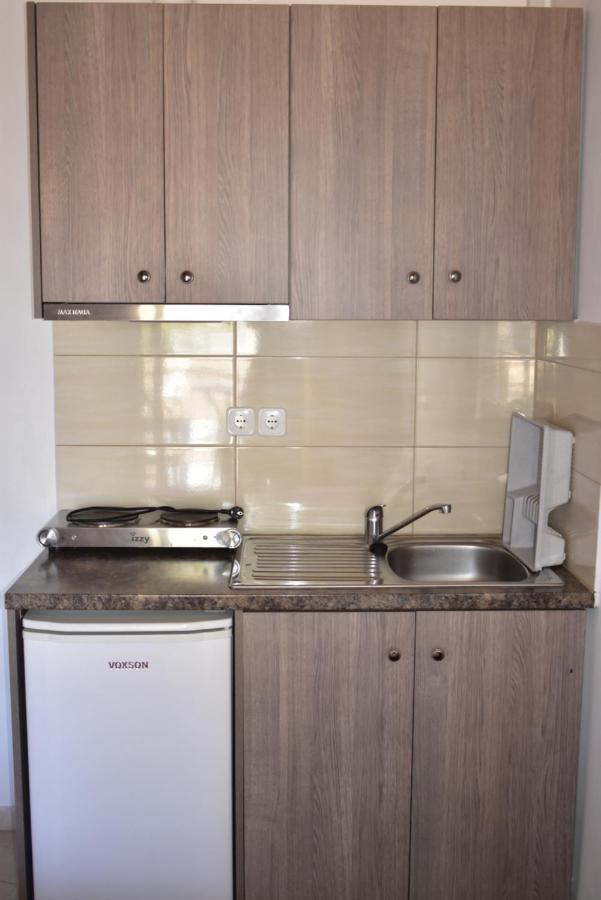 Michalis Place Apartments ヴァシリキ エクステリア 写真