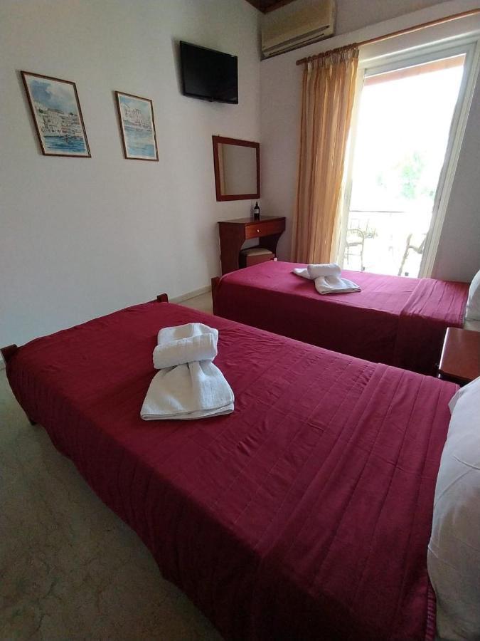 Michalis Place Apartments ヴァシリキ エクステリア 写真