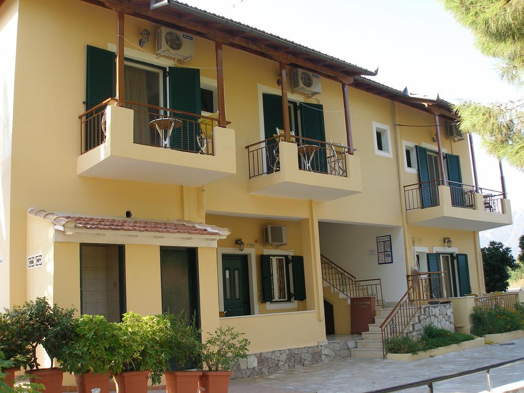 Michalis Place Apartments ヴァシリキ エクステリア 写真